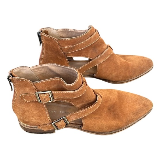 Chinese Laundry “Dandy” Whisky Suede Brown Strappy Boots/ Flats Size 10 - Picture 7 of 7